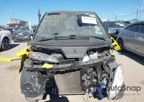 2010 Smart Fortwo Passion/Pure z USA, uszkodzony, nr VIN WMEEJ3BAXAK370325